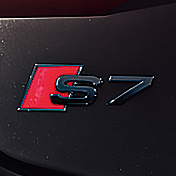 S7ブラックエンブレム(Audi S7 / リヤ)
