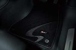 Sモデル専用フロアマット プレミアムスポーツ(Audi RSQ7 / 右ハンドル)