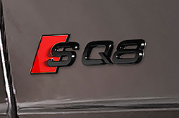 SQ8ブラックエンブレム(Audi SQ8)