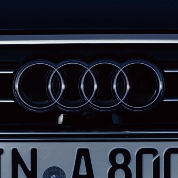 4リングブラックエンブレム(Audi A8 / フロント)