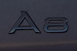A8ブラックエンブレム(Audi A8)