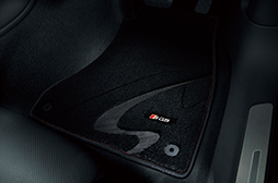 Sモデル専用フロアマット プレミアムスポーツ(Audi SQ5 / ブラック / LHD)