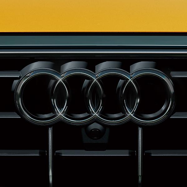 4リングブラックエンブレム(Audi Q8 / フロント)