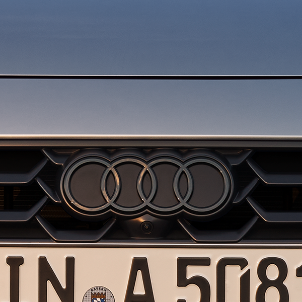 4リングダークエンブレム(Audi new A5 / フロント)