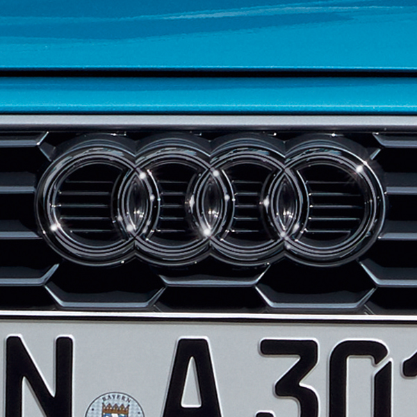 公式 | Audi Online Shop | 4リングブラックエンブレム(Audi A3 / S3