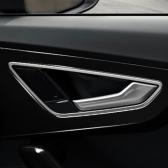 カラードインテリア ブリリアントブラック ドアハンドル(Audi Q2 / リヤ)