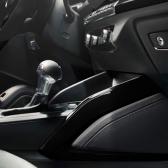 カラードインテリア ブリリアントブラック センターコンソールアウトライン(Audi Q2)