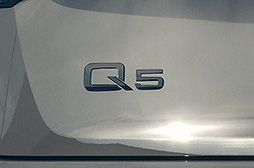 Q5ブラックエンブレム(Audi Q5 / Audi Q5 Sportback )